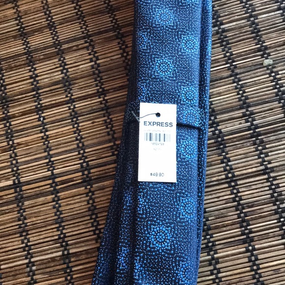 NWT Express tie - Picture 3 of 3